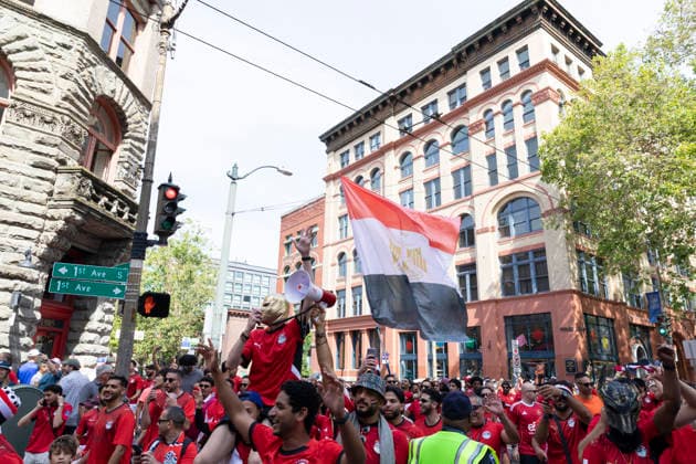 June 15, 2026, Seattle, Washington, USA: Fans of Egypt arrive for the FIFA World Cup, WM, Weltmeisterschaft, Fussball match between Belgium and Egypt at Seattle Stadium in Seattle on Monday, June 15, 2026. Seattle USA - ZUMAg235 20260615_zap_g235_013 Copyright: xPaulxChristianxGordonx
