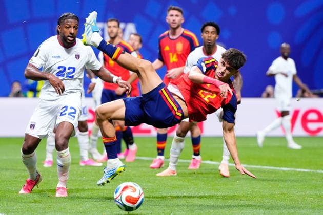 June 15, 2026, Atlanta, Georgia, United States: Pau Cubarsi of Spain in action during the FIFA World Cup, WM, Weltmeisterschaft, Fussball 2026 Group H match between Spain and Cabo Verde at Atlanta Stadium on June 15, 2026 in Atlanta, United States. Atlanta United States - ZUMAa181 20260615_zaa_a181_073 Copyright: xJosexBretonx