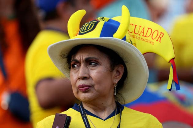 Cote D Ivoire v Ecuador: Group E - FIFA World Cup, WM, Weltmeisterschaft, Fussball 2026 Ecuador fan wearing colourful hat before the FIFA World Cup 2026 Group E match between Cote D Ivoire and Ecuador at Philadelphia Stadium on June 14, 2026 in Philadelphia, United States. WARNING! This Photograph May Only Be Used For Newspaper And Or Magazine Editorial Purposes. May Not Be Used For Publications Involving 1 player, 1 Club Or 1 Competition Without Written Authorisation From Football DataCo Ltd. For Any Queries, Please Contact Football DataCo Ltd on +44 (0) 207 864 9121 Philadelphia Philadelphia Stadium PA United States Copyright: xAllstarxPicturexLibraryxLtdx