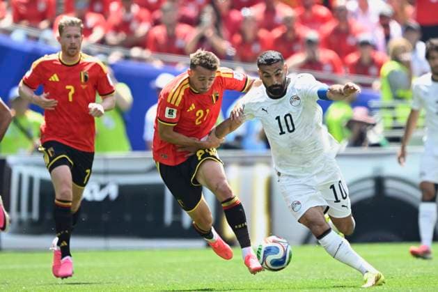Belgium vs Egypt - 2026 FIFA World Cup, WM, Weltmeisterschaft, Fussball SEATTLE, USA - JUNE 15 : Castagne Timothy defender of Belgium and Salah Mohamed forward of Egypt battle for the ball during the FIFA World Cup 2026 Group G match between Belgium and Egypt at the Lumen Field stadium on June 15, 2026 in Seattle, USA, 15 06 2026 Seattle United States of America  Copyright: xNicoxVereeckenx