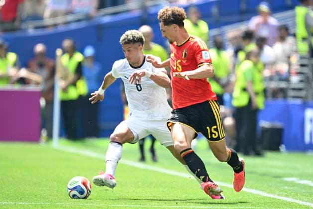 Belgium vs Egypt - 2026 FIFA World Cup, WM, Weltmeisterschaft, Fussball SEATTLE, USA - JUNE 15 : Meunier Thomas defender of Belgium and Ashour Emam midfielder of Egypt battle for the ball during the FIFA World Cup 2026 Group G match between Belgium and Egypt at the Lumen Field stadium on June 15, 2026 in Seattle, USA, 15 06 2026 Seattle United States of America  Copyright: xNicoxVereeckenx