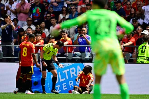 Belgium vs Egypt - 2026 FIFA World Cup, WM, Weltmeisterschaft, Fussball SEATTLE, USA - JUNE 15 : Doku Jeremy forward of Belgium injured during the FIFA World Cup 2026 Group G match between Belgium and Egypt at the Lumen Field stadium on June 15, 2026 in Seattle, USA, 15 06 2026 Seattle United States of America  Copyright: xJanxDexMeuleneirx