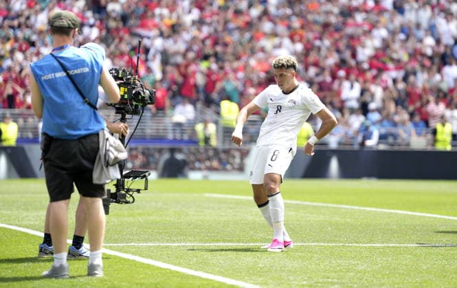 FIFA World Cup, WM, Weltmeisterschaft, Fussball 2026 - Group G - Belgium vs Egypt Emam Ashour of Egypt celebrates in front of the Tv camera after scoring the opening goal during the FIFA World Cup 2026 group stage match Belgium against Egypt, in Seattle, USA, 15 June 2026. SEATTLE United States  Copyright: xSTEPHENxBRASHEARx