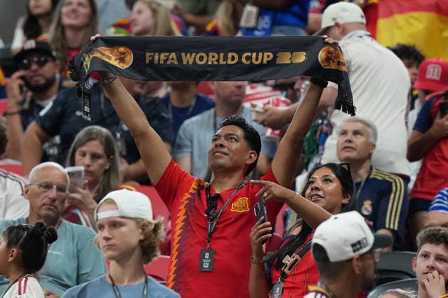 June 15, 2026, Atlanta, Georgia, United States of America: A FIFA World Cup, WM, Weltmeisterschaft, Fussball fan holds a banner up before the Spain Vs Cabo Verde First Stage Group H match in ATLANTA, Georgia. Match ends in a draw 0-0. World Cup 2026: Group H: Spain 0:0 Cabo Verde  - ZUMAg276 20260615_zsp_g276_007 Copyright: xMalachixGabrielx