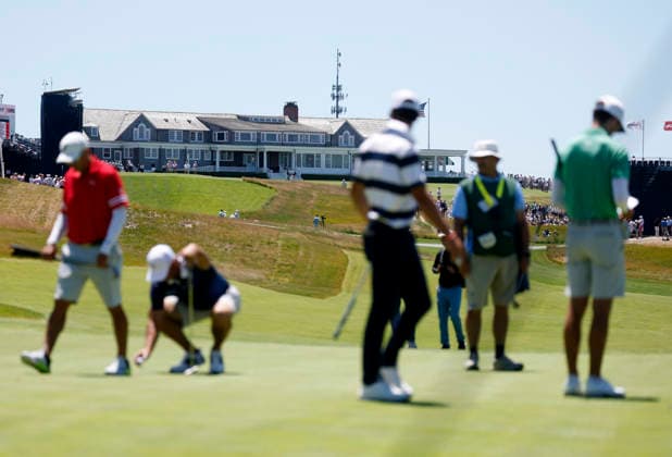 Players putt on the 14th green while playing a practice round on the Monday before the 126th U.S. Open Golf Championship at Shinnecock Hills Golf Club on Monday, June 15, 2026 in Southampton, New York.  NYP20260615302 JOHNxANGELILLO