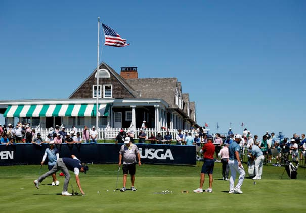 Players practice putting while playing in a practice round on the Monday before the 126th U.S. Open Golf Championship at Shinnecock Hills Golf Club on Monday, June 15, 2026 in Southampton, New York.  NYP20260615320 JOHNxANGELILLO