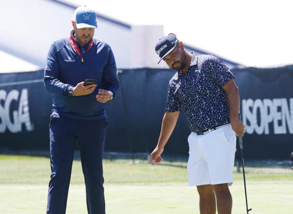 JJ Spaun practices putting on the Monday before the 126th U.S. Open Golf Championship at Shinnecock Hills Golf Club on Monday, June 15, 2026 in Southampton, New York.  NYP20260615324 JOHNxANGELILLO