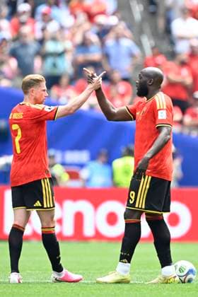 Belgium vs Egypt - 2026 FIFA World Cup, WM, Weltmeisterschaft, Fussball SEATTLE, USA - JUNE 15 : Lukaku Romelu forward of Belgium celebrates scoring a goal with De Bruyne Kevin forward of Belgium during the FIFA World Cup 2026 Group G match between Belgium and Egypt at the Lumen Field stadium on June 15, 2026 in Seattle, USA, 15 06 2026 Seattle United States of America  Copyright: xNicoxVereeckenx