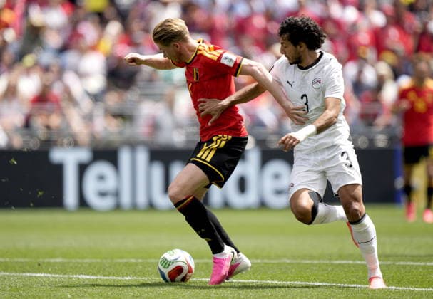 FIFA World Cup, WM, Weltmeisterschaft, Fussball 2026 - Group G - Belgium vs Egypt Kevin De Bruyne (L) of Belgium in action against Mohamed Hany of Egypt during the FIFA World Cup 2026 group stage match Belgium against Egypt, in Seattle, USA, 15 June 2026. SEATTLE United States  Copyright: xSTEPHENxBRASHEARx