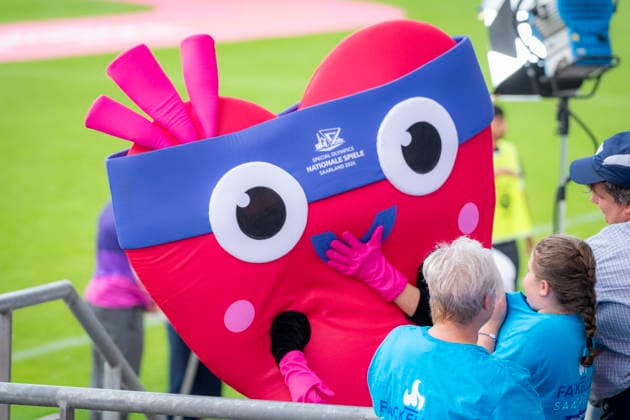 Im Saarbrücker Ludwigsparkstadion beginnen die Nationalen Spiele der Special Olympics am Montag (15. Juni 2026). Die feierliche Eröffnung der Spiele wird live im Fernsehen gesendet und gibt den Startschuss für Wettkämpfe von mehr als 4000 Athleten.