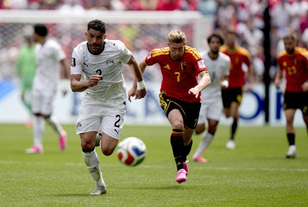 FIFA World Cup, WM, Weltmeisterschaft, Fussball 2026 - Group G - Belgium vs Egypt Kevin De Bruyne (R) of Belgium chases Yasser Ibrahim of Egypt during the FIFA World Cup 2026 group stage match Belgium against Egypt, in Seattle, USA, 15 June 2026. SEATTLE United States  Copyright: xSTEPHENxBRASHEARx