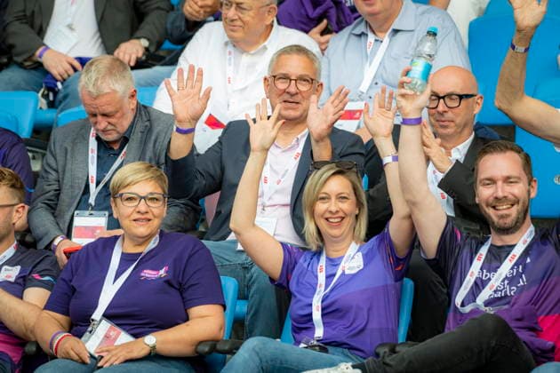 Im Saarbrücker Ludwigsparkstadion beginnen die Nationalen Spiele der Special Olympics am Montag (15. Juni 2026). Die feierliche Eröffnung der Spiele wird live im Fernsehen gesendet und gibt den Startschuss für Wettkämpfe von mehr als 4000 Athleten.