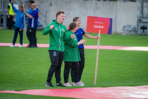 Im Saarbrücker Ludwigsparkstadion beginnen die Nationalen Spiele der Special Olympics am Montag (15. Juni 2026). Die feierliche Eröffnung der Spiele wird live im Fernsehen gesendet und gibt den Startschuss für Wettkämpfe von mehr als 4000 Athleten.