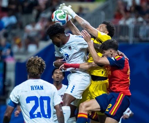 June 12, 2026, Atlanta, Georgia, USA: Cape Verde goalkeeper Vozinha (1) plays against Spain during their First Stage Group H match for the 2026 FIFA World Cup, WM, Weltmeisterschaft, Fussball in ATLANTA, Georgia. The game ends in a draw 0:0. Atlanta USA - ZUMAa161 20260612_aaa_a161_139 Copyright: xWalterxArcex