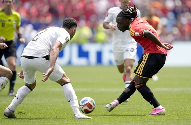 FIFA World Cup, WM, Weltmeisterschaft, Fussball 2026 - Group G - Belgium vs Egypt Jeremy Doku (R) of Belgium in action against Yasser Ibrahim of Egypt during the FIFA World Cup 2026 group stage match Belgium against Egypt, in Seattle, USA, 15 June 2026. SEATTLE United States  Copyright: xSTEPHENxBRASHEARx