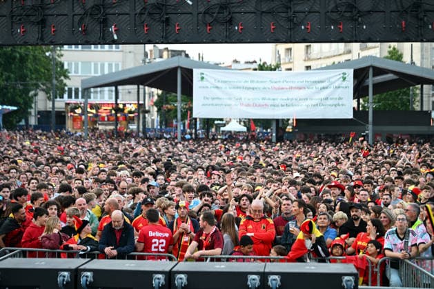 Football fans in Brussels follow FIFA World Cup, WM, Weltmeisterschaft, Fussball match from giant screens BRUSSELS, BELGIUM - JUNE 15: Football fans watch the 2026 FIFA World Cup First Stage Group G match between Belgium and Egypt from the giant screens set up in various places in Belgium, Brussels on June 15, 2026. Dursun Aydemir Anadolu Brussels Belgium. Editorial use only. Please get in touch for any other usage.  Copyright: x2026xAnadoluxDursunxAydemirx