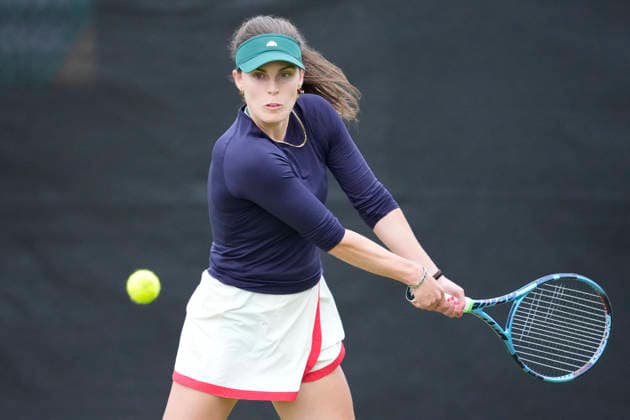 Lexus Nottingham Open - Day One Maia Lumsden of Great Britain competes in a round of 16 doubles match at the 2026 Lexus Nottingham Open Women s tennis tournament at the Nottingham Tennis Centre in Nottingham, England, on June 15, 2026. Nottingham Great Britain United Kingdom  Copyright: xOwenxHammondx originalFilename:hammond-2026lexu260615_np7kC.jpg