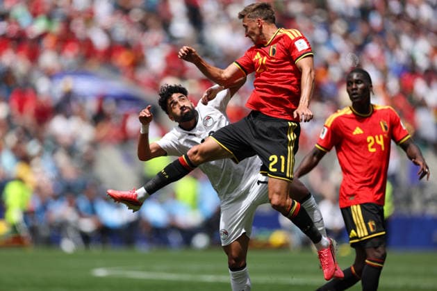 SEATTLE, WA - JUNE 15: Defender Timothy Castagne 21 of Belgium jumps for the ball during the FIFA World Cup, WM, Weltmeisterschaft, Fussball 2026 Group G match between Belgium and Egypt on June 15, 2026 at Seattle Stadium in Seattle, Washington. (Photo by Henry Rodenburg Icon Sportswire) SOCCER: JUN 15 FIFA World Cup 26 Group G - Belgium vs Egypt EDITORIAL USE ONLY Icon260615012