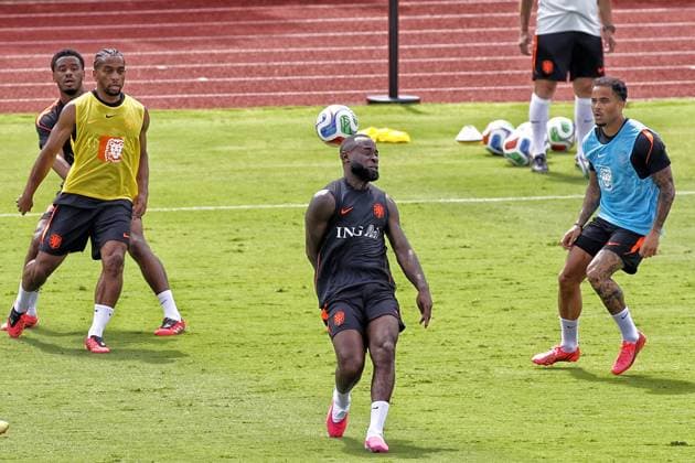 DALLAS, 15-06-2026, Southern Methodist University, World Cup 2026, Netherlands training following yesterday™s match against Japan. Picture shows Jorrel Hato, Quinten Timber, Lutsharel Geertruida and Justin Timber Netherlands training in Dallas  x204387600x Copyright:
