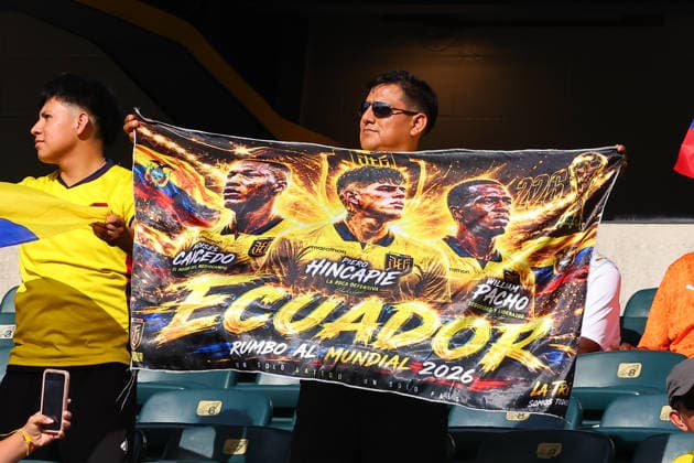 PHILADELPHIA, PA - JUNE 14: A Ecuador fan holds up a banner prior to the FIFA World Cup, WM, Weltmeisterschaft, Fussball 2026 Group E match between Ecuador and CÃ te d Ivoire on June 14, 2026 at Philadelphia Stadium in Philadelphia, Pennsylvania.. (Photo by Rich Graessle Icon Sportswire) SOCCER: JUN 14 FIFA World Cup 26 Group E - Cote d Ivoire vs Ecuador EDITORIAL USE ONLY Icon26061427025
