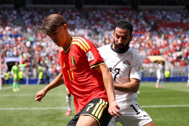 SEATTLE, WA - JUNE 15: Forward Charles De Ketelaere 17 of Belgium and midfielder Mohanad Lashin 17 of Egypt battle for possession during the FIFA World Cup, WM, Weltmeisterschaft, Fussball 2026 Group G match between Belgium and Egypt on June 15, 2026 at Seattle Stadium in Seattle, Washington. (Photo by Henry Rodenburg Icon Sportswire) SOCCER: JUN 15 FIFA World Cup 26 Group G - Belgium vs Egypt EDITORIAL USE ONLY Icon260615018
