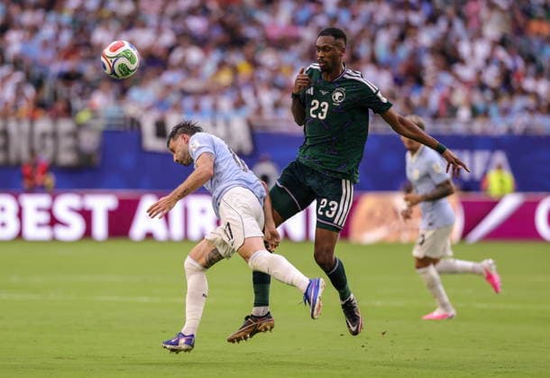 FIFA World Cup, WM, Weltmeisterschaft, Fussball 2026 - Group H - Saudi Arabia vs Uruguay Saudi Arabia midfielder Mohamed Kanno (R) in action against Uruguay defender Matias Vina during the FIFA World Cup 2026 group stage match Saudi Arabia against Uruguay, in Miami, Florida, USA, 15 June 2026. MIAMI United States  Copyright: xCRISTOBALxHERRERA-ULASHKEVICHx