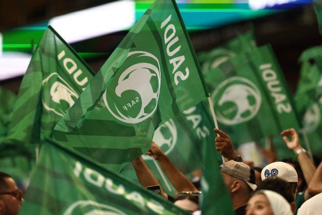 MIAMI GARDENS, FL - JUNE 15: Saudi Arabia fans save flags before the FIFA World Cup, WM, Weltmeisterschaft, Fussball 2026 Group H match between Saudi Arabia and Uruguay on Monday, June 16, 2026 at Miami Stadium in Miami Gardens, FL (Photo by Peter Joneleit Icon Sportswire) SOCCER: JUN 15 FIFA World Cup 26 Group H - Saudi Arabia vs Uruguay EDITORIAL USE ONLY Icon260615001