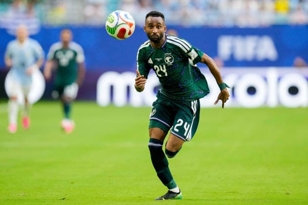 Moteb Alharbi (Saudi Arabia) controls the ball during the FIFA World Cup, WM, Weltmeisterschaft, Fussball 2026 Group H match between Saudi Arabia and Uruguay at Miami Stadium on June 15, 2026 in Miami, United States. (Photo by Alex Gottschalk DeFodi Images) -