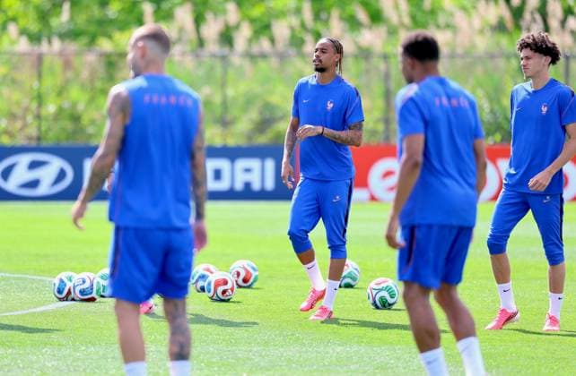 French Soccer Team at Practice Session - New Jersey French player Bradley Barcola participes during a training session for the 2026 World Cup ahead of France-Senegal in New Jersey on June 15, 2026. Photo by Charles Guerin ABACAPRESS.COM Morristown NJ  Copyright: xGuerinxCharles ABACAx
