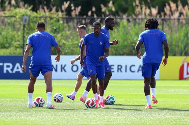French Soccer Team at Practice Session - New Jersey French soccer players participe during a training session for the 2026 World Cup ahead of France-Senegal in New Jersey on June 15, 2026. Photo by Charles Guerin ABACAPRESS.COM Morristown NJ  Copyright: xGuerinxCharles ABACAx