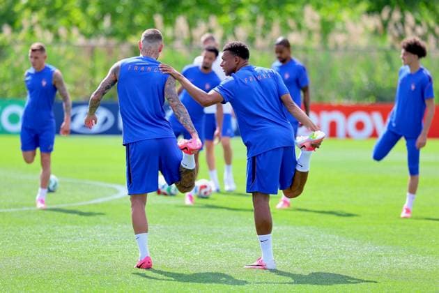 French Soccer Team at Practice Session - New Jersey French soccer players participe during a training session for the 2026 World Cup ahead of France-Senegal in New Jersey on June 15, 2026. Photo by Charles Guerin ABACAPRESS.COM Morristown NJ  Copyright: xGuerinxCharles ABACAx