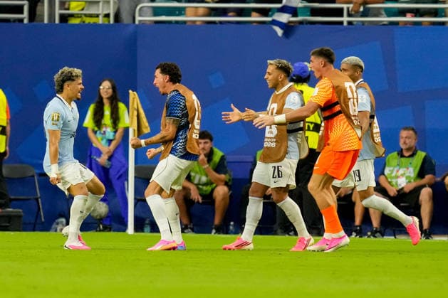 Maxi Araujo (Uruguay) celebrates after scoring his team s first goal with teammates during the FIFA World Cup, WM, Weltmeisterschaft, Fussball 2026 Group H match between Saudi Arabia and Uruguay at Miami Stadium on June 15, 2026 in Miami, United States. (Photo by Alex Gottschalk DeFodi Images) -