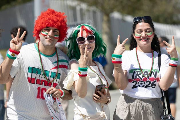 June 15, 2026, Los Angeles, California, USA: Soccer fans pose photos before the FIFA World Cup, WM, Weltmeisterschaft, Fussball Group G soccer match between the IR Iran and the New Zealand at SoFi Stadium in Inglewood, Calif., Monday, June 15, 2026. Los Angeles USA - ZUMAc68_ 20260615_zaf_c68_001 Copyright: xRingoxChiux