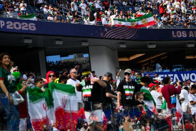 260615 Fans of Iran with the flag of Iran before the Islamic Revolution in 1979 and the new flag of Iran during the FIFA World Cup, WM, Weltmeisterschaft, Fussball 2026 football match between Iran and New Zealand on June 15, 2026 in Los Angeles. Photo: Joel Marklund BILDBYRAN kod JM JM0824 bbeng fotboll football soccer fotball vm fotbolls-vm fotball-vm fotbolls-vm 2026 fifa world cup 2026 iran nya zeeland new zealand publik