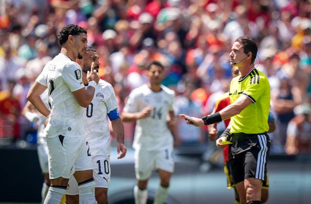 Belgium v Egypt - FIFA World Cup, WM, Weltmeisterschaft, Fussball 2026 - Group G SEATTLE, UNITED STATES - JUNE 15: Referee Ramon Abatti warns Egypt s Omar Marmoush (L) during the 2026 FIFA World Cup Group G match between Belgium and Egypt at Seattle Stadium in Seattle, United States, on June 15, 2026. Ercin Erturk Anadolu Washington United States. Editorial use only. Please get in touch for any other usage.  Copyright: x2026xAnadoluxErcinxErturkx
