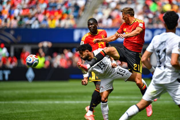 June 15, 2026: Belgium Defender Timothy Castagne (21) sends one towards the goal during the FIFA World Cup, WM, Weltmeisterschaft, Fussball soccer match between Belgium and the Egypt in Seattle, WA. The match ended in a 1-1 draw. CSM Seattle United States - ZUMAc04_ 20260615_zma_c04_022 Copyright: xStevexFaberx
