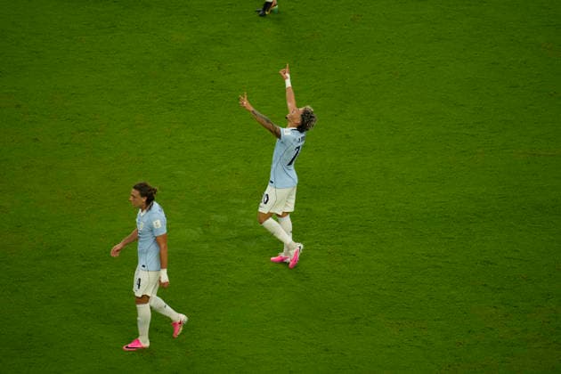 June 15, 2026, Miami Gardens, Florida, USA: Midfielder GIORGIAN DE ARRASCAETA (20) Uruguay celebrates after scoring a goal during the second half of the World Cup Group H, Round 1 match between Uruguay and Saudi Arabia at Miami Stadium. Miami Gardens USA - ZUMAd212 20260615_zsp_d212_021 Copyright: xRichardxDolex