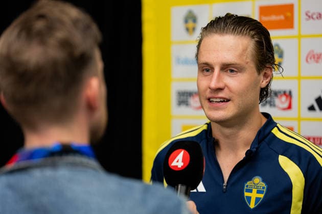 260615 Mattias Svanberg of the Swedish men s national football team in the mixed zone after a training session during day 5 on June 15, 2026 in Dallas. Photo: Petter Arvidson BILDBYRAN kod PA PA1236 fotboll football soccer fotball vm fotbolls-vm fotball-vm fotbolls-vm 2026 FIFA World Cup, WM, Weltmeisterschaft, Fussball 2026 mixed zone sverige sweden sverige a day 5 bbeng