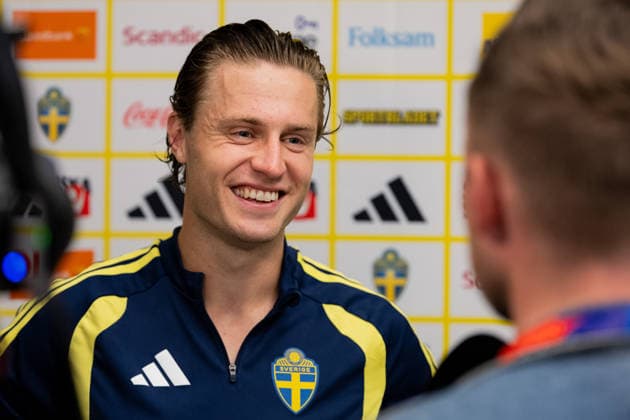 260615 Mattias Svanberg of the Swedish men s national football team in the mixed zone after a training session during day 5 on June 15, 2026 in Dallas. Photo: Petter Arvidson BILDBYRAN kod PA PA1236 fotboll football soccer fotball vm fotbolls-vm fotball-vm fotbolls-vm 2026 FIFA World Cup, WM, Weltmeisterschaft, Fussball 2026 mixed zone sverige sweden sverige a day 5 bbeng