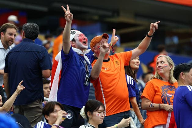 ARLINGTON, TX - JUNE 14: Japan and Netherlands fans during the FIFA World Cup, WM, Weltmeisterschaft, Fussball 2026 Group F match between Netherlands and Japan on June 14, 2026 at Dallas Stadium in Arlington, TX. (Photo by Matthew Visinsky Icon Sportswire) SOCCER: JUN 14 FIFA World Cup 26 Group F - Netherlands v Japan EDITORIAL USE ONLY Icon260614117