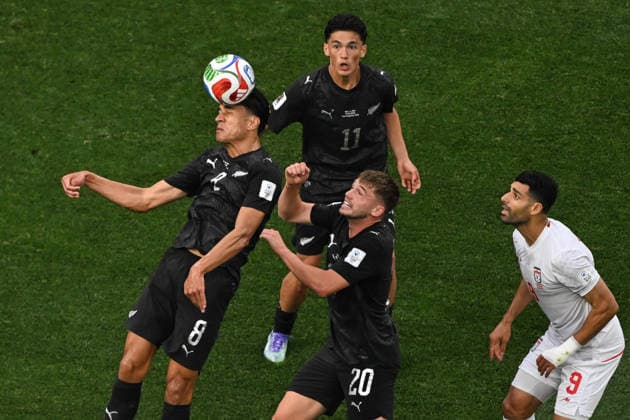 SOCCER IRAN NEW ZEALAND WORLD CUP, New Zealand players Marko Stamenic , Callum McCowatt and Eli Just during the Group G match between Iran and New Zealand as part of the FIFA 2026 World Cup at SoFi Stadium in Inglewood, California, USA, Thursday, June 11, 2026. ( NO ARCHIVING, EDITORIAL USE ONLY, AUSTRALIA USE ONLY INGLEWOOD CALIFORNIA UNITED STATES  Copyright: xAndrewxCornagax 20260616150683728557
