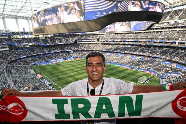 SOCCER IRAN NEW ZEALAND WORLD CUP, An Iran fan poses during the Group G match between Iran and New Zealand as part of the FIFA 2026 World Cup at SoFi Stadium in Inglewood, California, USA, Thursday, June 11, 2026. ( NO ARCHIVING, EDITORIAL USE ONLY, AUSTRALIA USE ONLY INGLEWOOD CALIFORNIA UNITED STATES  Copyright: xAndrewxCornagax 20260616163521478670