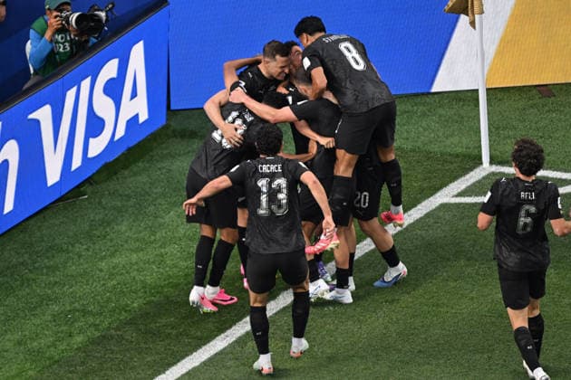 SOCCER IRAN NEW ZEALAND WORLD CUP, All Whites players celebrate a goal by Eli Just of New Zealand during the Group G match between Iran and New Zealand as part of the FIFA 2026 World Cup at SoFi Stadium in Inglewood, California, USA, Thursday, June 11, 2026. ( NO ARCHIVING, EDITORIAL USE ONLY, AUSTRALIA USE ONLY INGLEWOOD CALIFORNIA UNITED STATES  Copyright: xAndrewxCornagax 20260616112189169072