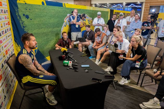 260615 Goalkeeper Kristoffer Nordfeldt of the Swedish men s national football team in the mixed zone after a training session during day 5 on June 15, 2026 in Dallas. Photo: Petter Arvidson BILDBYRAN kod PA PA1236 fotboll football soccer fotball vm fotbolls-vm fotball-vm fotbolls-vm 2026 FIFA World Cup, WM, Weltmeisterschaft, Fussball 2026 mixed zone sverige sweden sverige a day 5 bbeng