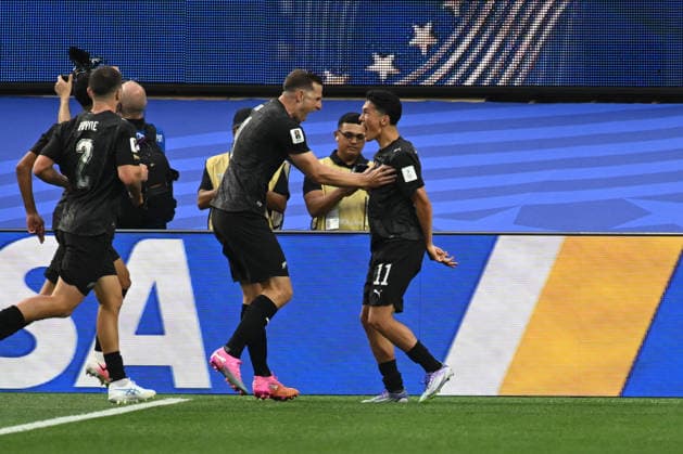 June 15, 2026: New Zealand midfielder Elijah Just (11) celebrates his goal with New Zealand forward Chris Wood (9) and his team after scoring the first goal against Iran in their 2026 FIFA World Cup, WM, Weltmeisterschaft, Fussball match in Los Angeles, California. Cal Media FIFA World Cup 2026: New Zealand Vs Iran JUN 15  - ZUMAc04_ 20260615_zma_c04_032 Copyright: xBrentxClarkx