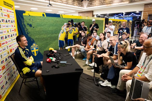 260615 Mattias Svanberg of the Swedish men s national football team in the mixed zone after a training session during day 5 on June 15, 2026 in Dallas. Photo: Petter Arvidson BILDBYRAN kod PA PA1236 fotboll football soccer fotball vm fotbolls-vm fotball-vm fotbolls-vm 2026 FIFA World Cup, WM, Weltmeisterschaft, Fussball 2026 mixed zone sverige sweden sverige a day 5 bbeng