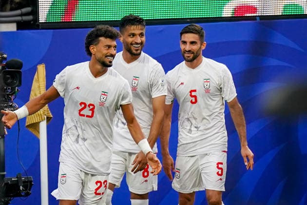 USA: Fußball FIFA World Cup, WM, Weltmeisterschaft, Fussball 2026 Gruppenphase Gruppe G Iran vs Neuseeland SoFi Stadium (Inglewood, Los Angeles County, Kalifornien): Tor und Torjubel zum 1:1 durch Ramin Rezaeian (Iran 23) - Freude, Emotionen, Jubel mit Mohammad Mohebbi (Iran 8) Milad Mohammadi (Iran 5)