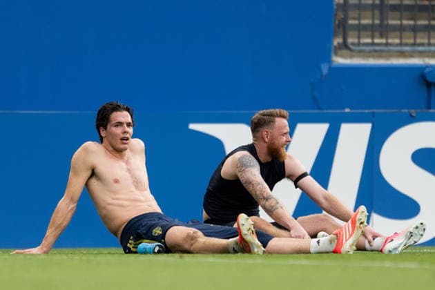 260615 Goalkeeper Jacob Widell Zetterström and goalkeeper Viktor Johansson of the Swedish national football team at a training session during day 5 of the FIFA World Cup, WM, Weltmeisterschaft, Fussball 2026 on June 15, 2026 in Dallas. Photo: Petter Arvidson BILDBYRAN kod PA PA1235 fotboll football soccer fotball vm fotbolls-vm fotball-vm fotbolls-vm 2026 fifa world cup 2026 träning practice training sverige sweden sverige a bbeng