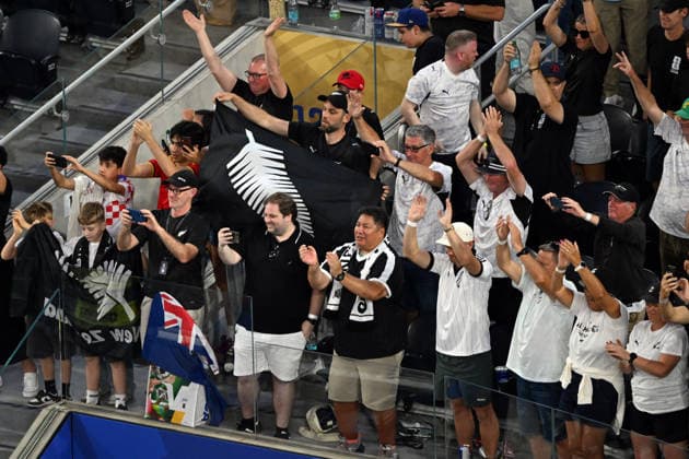 SOCCER IRAN NEW ZEALAND WORLD CUP, New Zealand All Whites applaud after the match following the Group G match between Iran and New Zealand as part of the FIFA 2026 World Cup at SoFi Stadium in Inglewood, California, USA, Thursday, June 11, 2026. ( NO ARCHIVING, EDITORIAL USE ONLY, AUSTRALIA USE ONLY INGLEWOOD CALIFORNIA UNITED STATES  Copyright: xAndrewxCornagax 20260616199270072576
