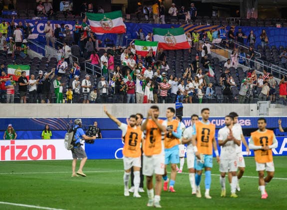 260615 Fans with flags of Iran before the Islamic Revolution in 1979 the FIFA World Cup, WM, Weltmeisterschaft, Fussball 2026 football match between Iran and New Zealand on June 15, 2026 in Los Angeles. Photo: Joel Marklund BILDBYRAN kod JM JM0824 bbeng fotboll football soccer fotball vm fotbolls-vm fotball-vm fotbolls-vm 2026 fifa world cup 2026 iran nya zeeland new zealand publik